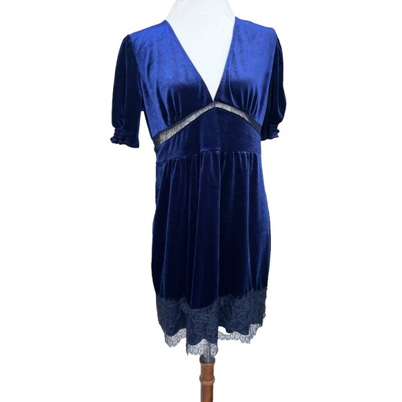 Topshop Women’s Velvet Lace Trim Mini Dress Black Short Sleeve Size 10 US - Picture 3 of 13